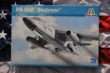 images/productimages/small/Douglas RB-66B DESTROYER Italeri 1375 doos.jpg